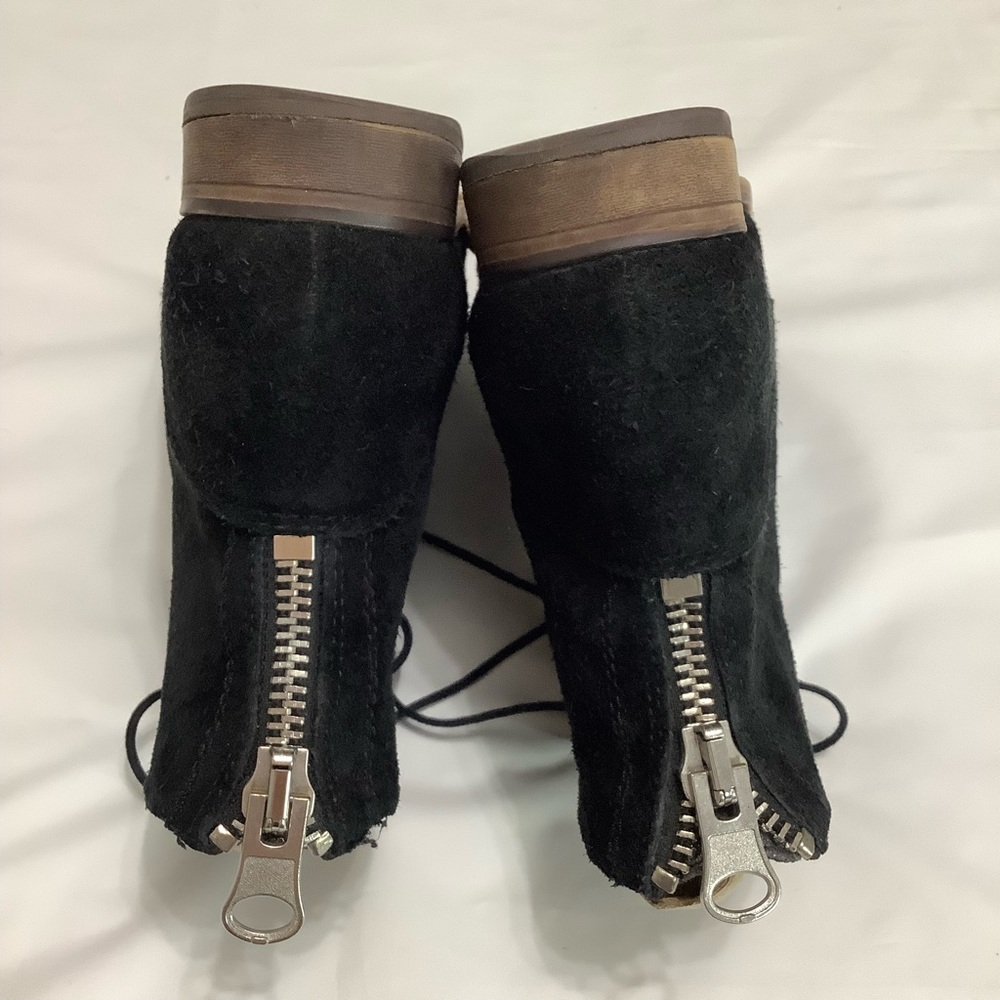 Steve Madden Black Suede lace up bootie Size 6.5 - Picture 2 of 8